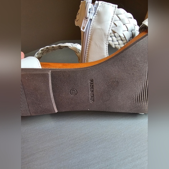 BROWNS White Braided leather sandals Sz 9 - Picture 2 of 4